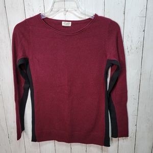 Club Monaco Women's Maroon with Black Stripe 100% Cashmere Sweater Size Small.